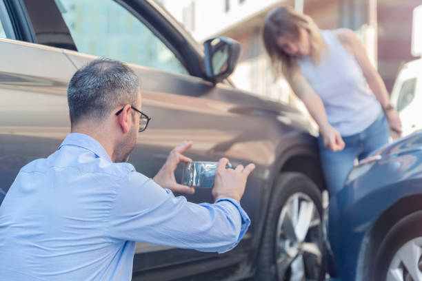 Professional Full Coverage Car Insurance technician working in St. David, AZ